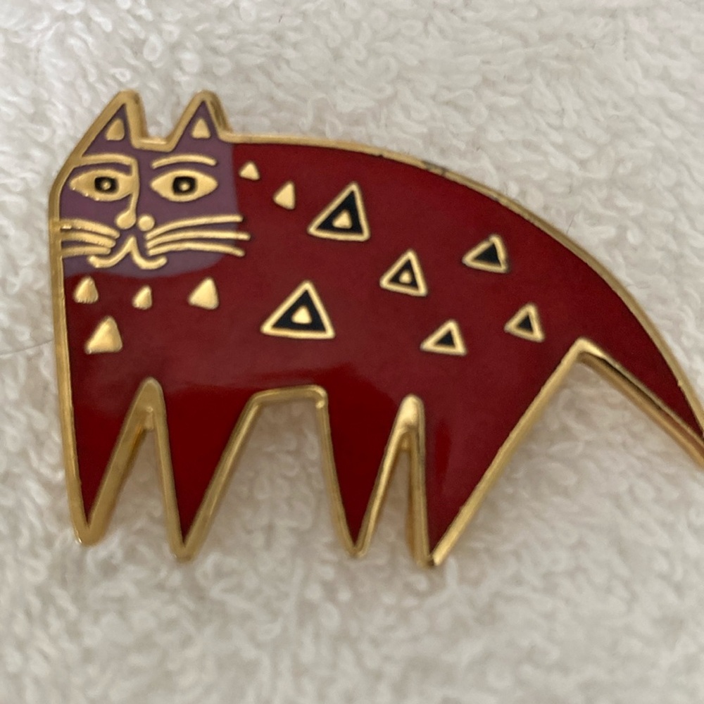 Vintage Laurel Birch Cat Pin